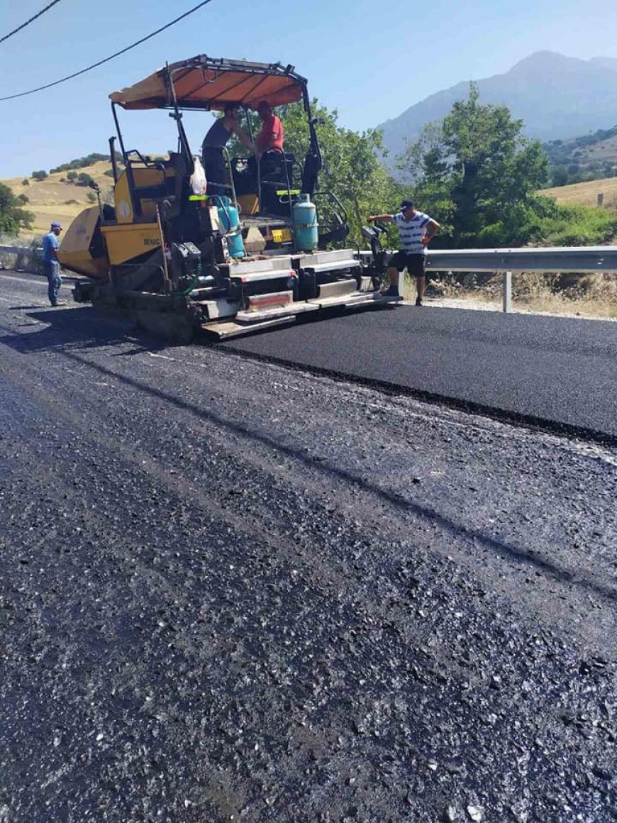 Εργασίες ασφαλτόστρωσης στην Επαρχιακή Οδό Μακρυχωρίου-Κεχρόκαμπου