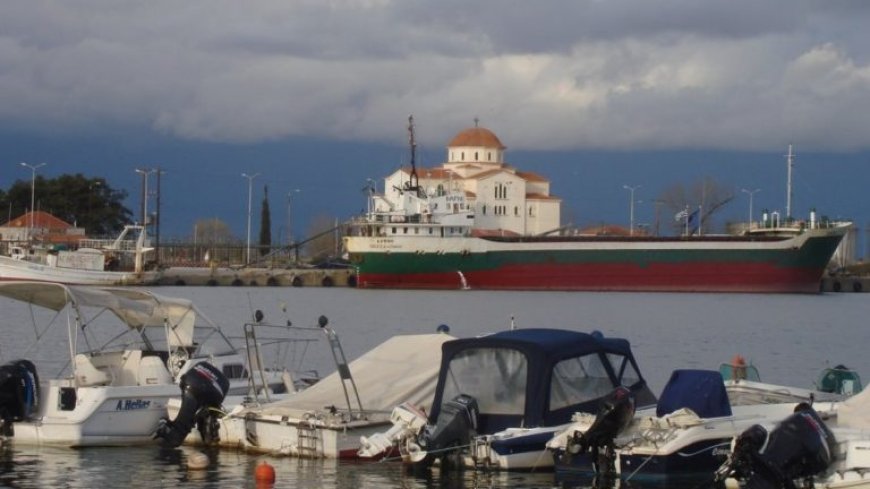 Ανατροπή γερανού στο Πόρτο Λάγος