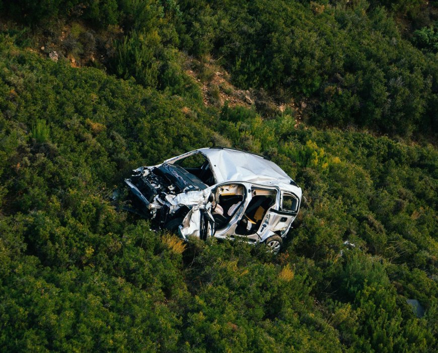 Τροχαίο Τρίκαλα: Νεκρός 51χρονος που έπεσε σε χαράδρα