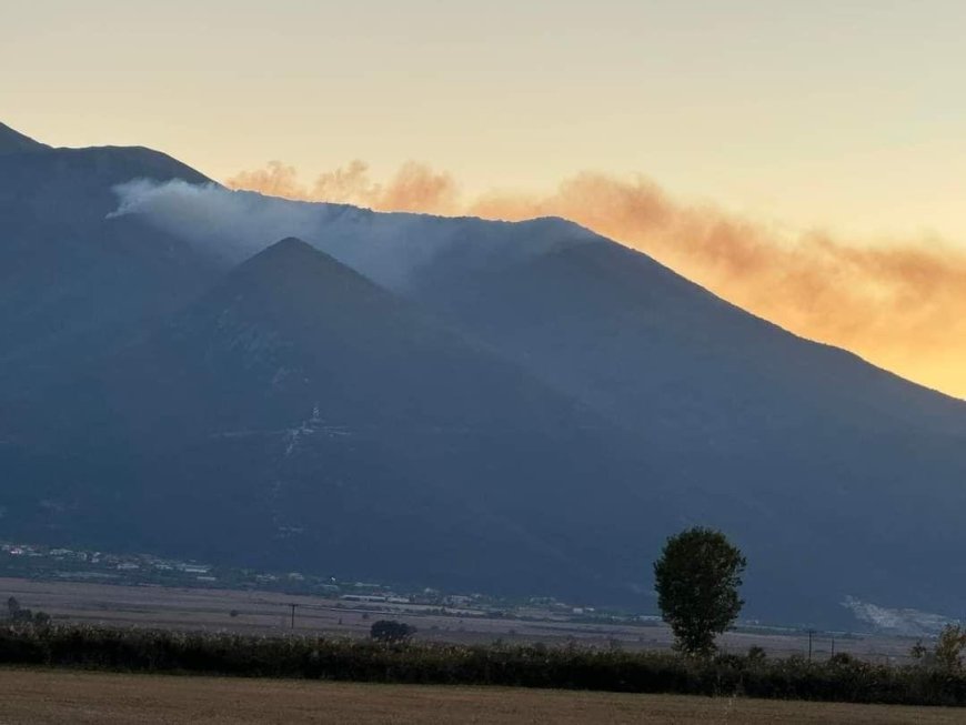 Σε εξέλιξη η φωτιά στο Παγγαίο Όρος – Ενισχύθηκαν οι πυροσβεστικές δυνάμεις