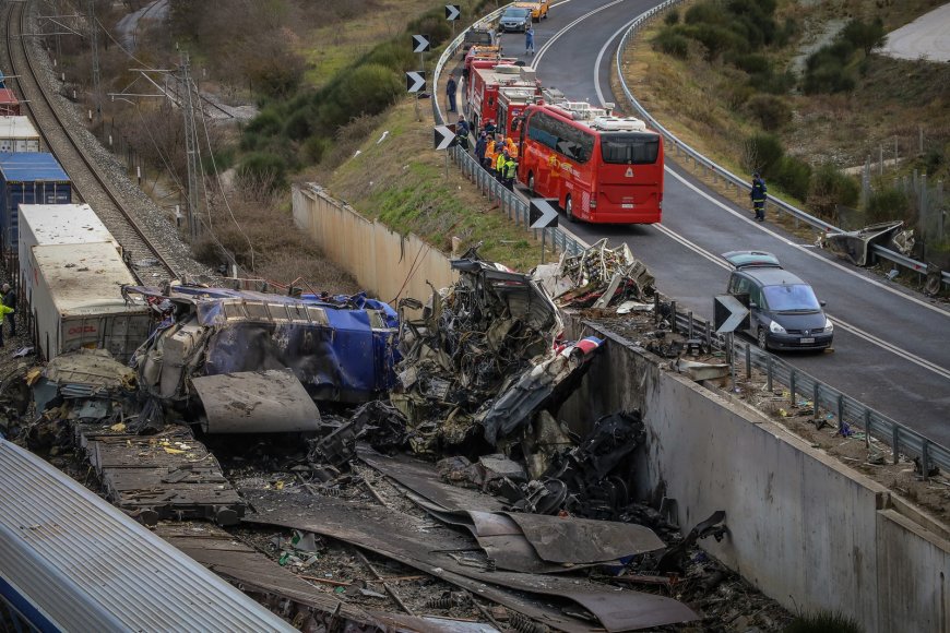 Νέα ποινική δίωξη για τα Τέμπη σε στέλεχος του υπουργείου Μεταφορών