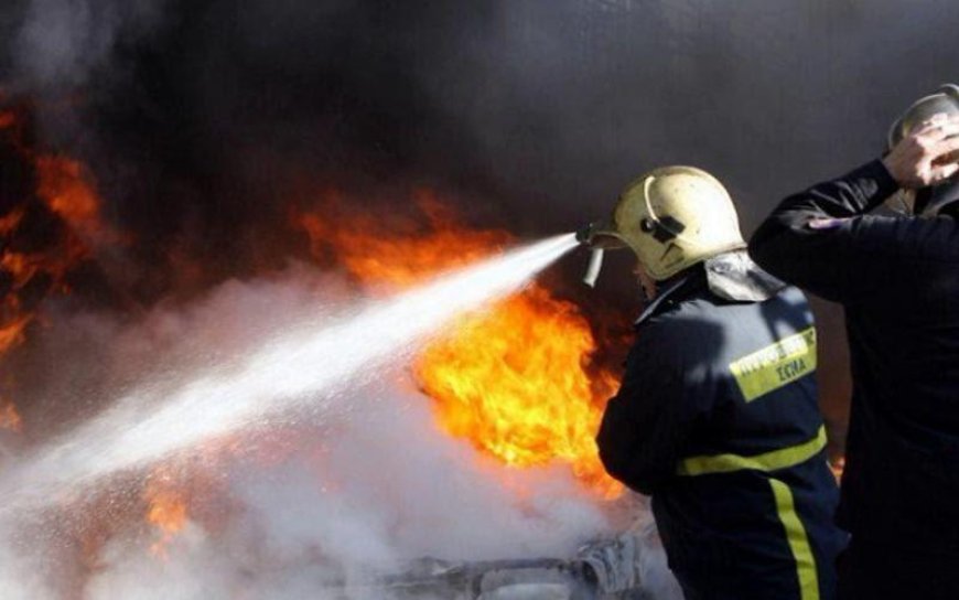 Πήρε φωτιά όχημα στον δρόμο για Γρανίτη Δράμας