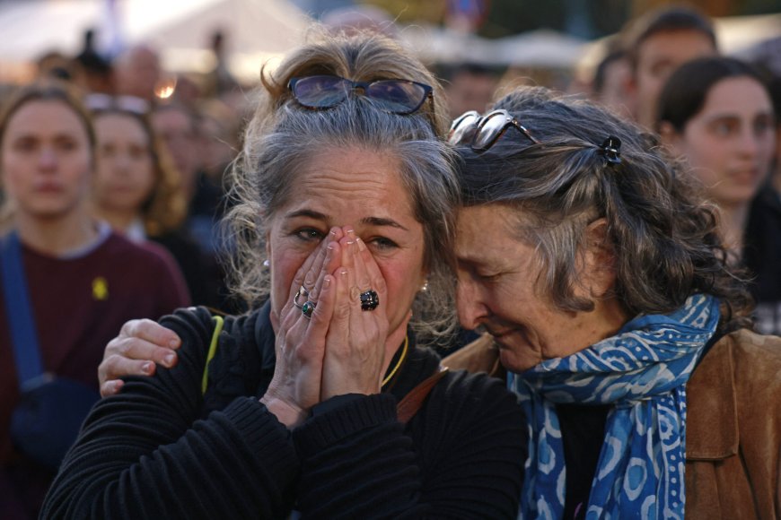 Live: Στο Ισραήλ οι τρεις όμηροι, επανενώθηκαν με τις μητέρες τους – Το Σάββατο η επόμενη ανταλλαγή λέει η Χαμάς