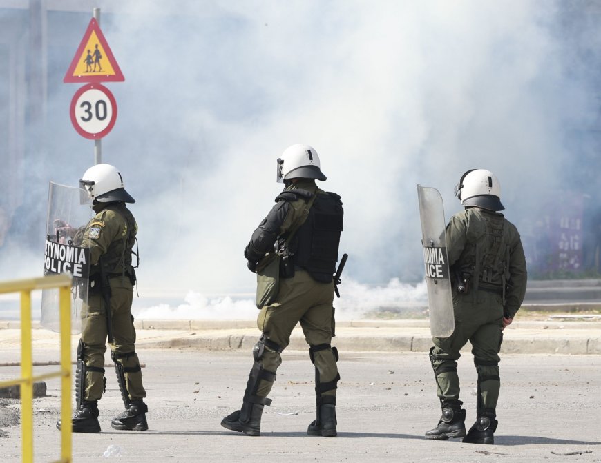 13χρονος με μολότοφ: Κακουργηματική δίωξη στον ανήλικο που συνελήφθη στη Θεσσαλονίκη