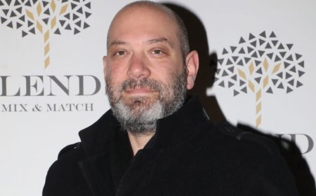 Γιώργος Λάγιος: «Την πρώτη ολοκληρωμένη μου επαφή την είχα με μια φίλη της μαμάς μου”