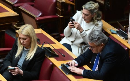 Το κόκκινο χαλί της Βουλής