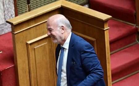 Φλωρίδης για Τσίπρα: Άντε πάλι από την αρχή, στο πεζοδρόμιο