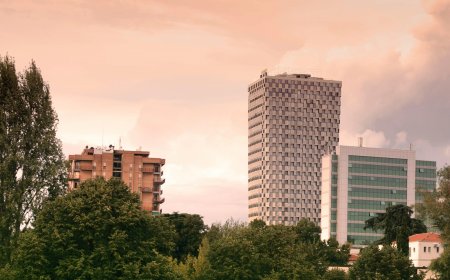Σκότωσαν δικαστή στην Αλβανία: Σοκ στην αίθουσα του Εφετείου στα Τίρανα