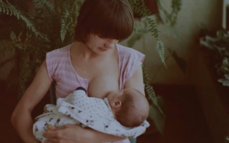 «Mother Vérité»: Το πρώτο άγαλμα στον κόσμο που τιμά τη μητρότητα μετά τον τοκετό