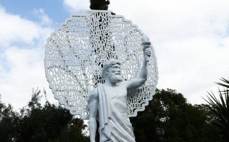 Στον Προμηθέα αφιερωμένο το πρώτο άγαλμα για τους μικρομεσαίους