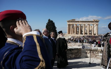 Δούκας: Το μήνυμα για τη Δημοκρατία στην 81η Επέτειο της Απελευθέρωσης