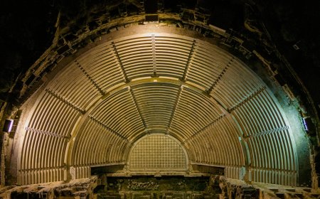 Επτά κιλά τσίχλες στα μάρμαρα του Ηρωδείου κάθε καλοκαίρι