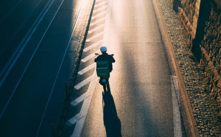 Παρίστανε τον διανομέα και επιτίθετο σε γυναίκες για να αρπάξει τις τσάντες τους