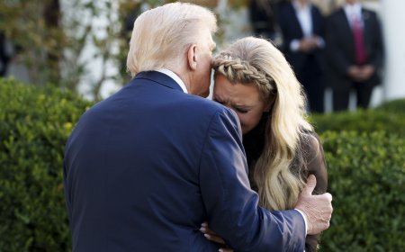 Οι ΗΠΑ ανακαλούν βίζες σε αλλοδαπούς που πανηγύρισαν για τη δολοφονία του Τσάρλι Κερκ