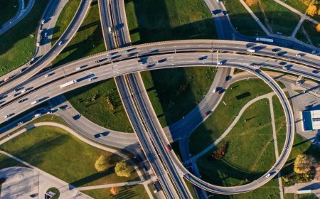 «Γέφυρα» Πειραιά προς Ασία: Ο Μώραλης «κλειδώνει» συνεργασία με το Πεκίνο σε τέσσερις σημαντικούς τομείς