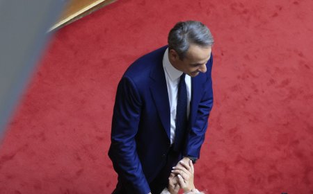 Μητσοτάκη σε Ανδρουλάκη: Αν δεν μας καλούσαν στη Σύνοδο για τη Γάζα, θα πιάνατε τον Τραμπ από το πέτο και θα του λέγατε «go back»;