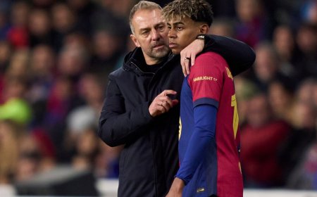 Μπαρτσελόνα: Ο Χάνσι Φλικ διαψεύδει τις φήμες για ένταση με τον Λαμίν Γιαμάλ