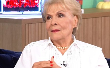 Κλειώ Δενάρδου: «Η Αλίκη Βουγιουκλάκη με αφόπλισε, ήξερε πώς να φερθεί»