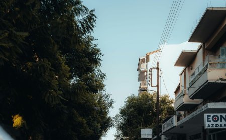 Νυχτερινή επίθεση με καταστροφές σε καταστήματα και ΑΤΜ στο κέντρο των Χανίων