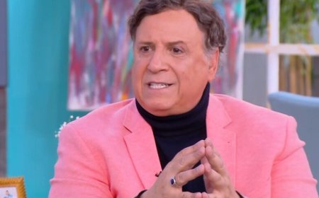 Χάρης Ρώμας: «Με εκτίναξε το «Καφέ της Χαράς» σαν καλλιτέχνη πρώτης γραμμής, τετραπλασιάστηκε το κασέ μου»