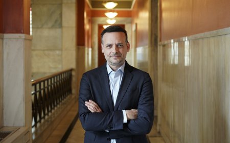 Δούκας: «Το Μνημείο του Άγνωστου Στρατιώτη πρέπει να είναι ανοιχτό στον λαό»