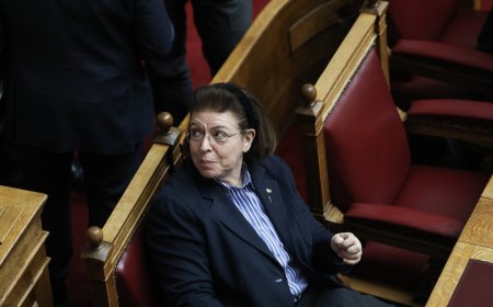 Δείπνο στο Βρετανικό Μουσείο: Έντονη αντίδραση της Μενδώνη