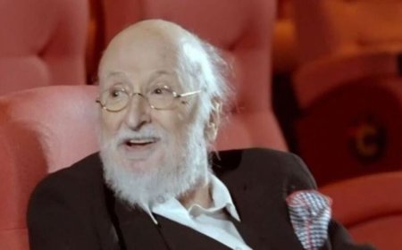 Διονύσης Σαββόπουλος – Η δημόσια παραδοχή που προκάλεσε συζητήσεις: «Χαστούκιζα τα παιδιά μου όταν ήταν μικρά, με κοίταζαν κατατρομαγμένα τα πουλάκια μου»