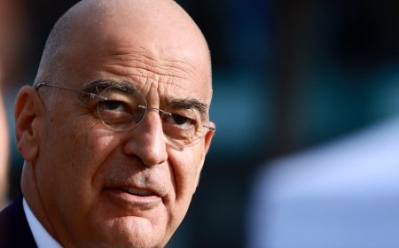 Δένδιας – Μητσοτάκης: Η τροπολογία για τον Άγνωστο Στρατιώτη και το τεστ ισορροπιών