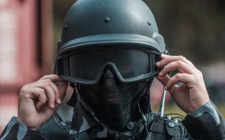 Μοναστηράκι: Αιγύπτιοι επιτέθηκαν σε αστυνομικούς της ΟΠΚΕ