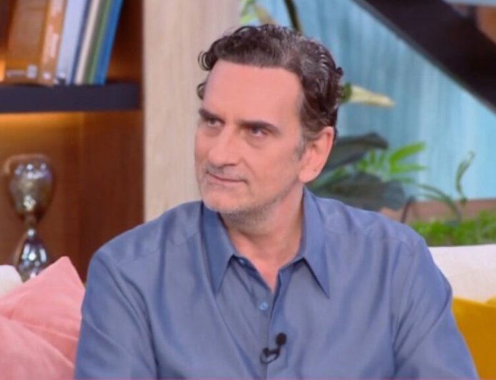 Νίκος Ψαρράς: «Αν δεν έχεις σπουδάσει θέατρο, δεν μπορείς να το κάνεις κάθε βράδυ όσους followers κι αν έχεις, ακόμα και εκατομμύρια»