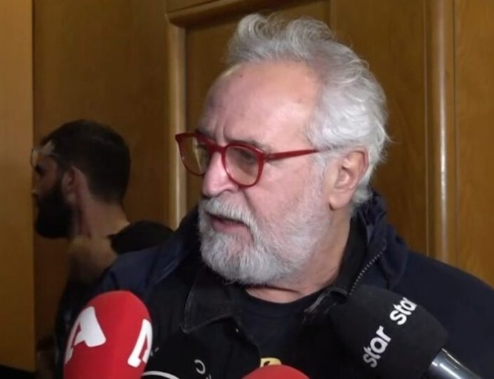 Βασίλης Θωμόπουλος: «Δεν πιστεύω ότι συμβαίνει αυτό το πράγμα στο θέατρο»