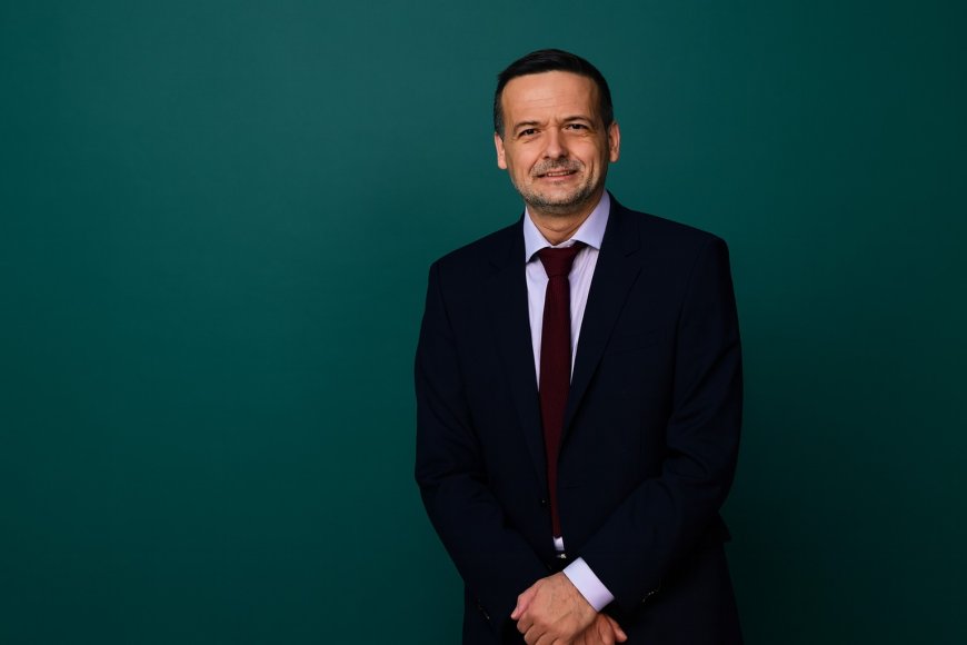 Δούκας στον Σρόιτερ: Αποτυχία για το ΠΑΣΟΚ η 2η θέση
