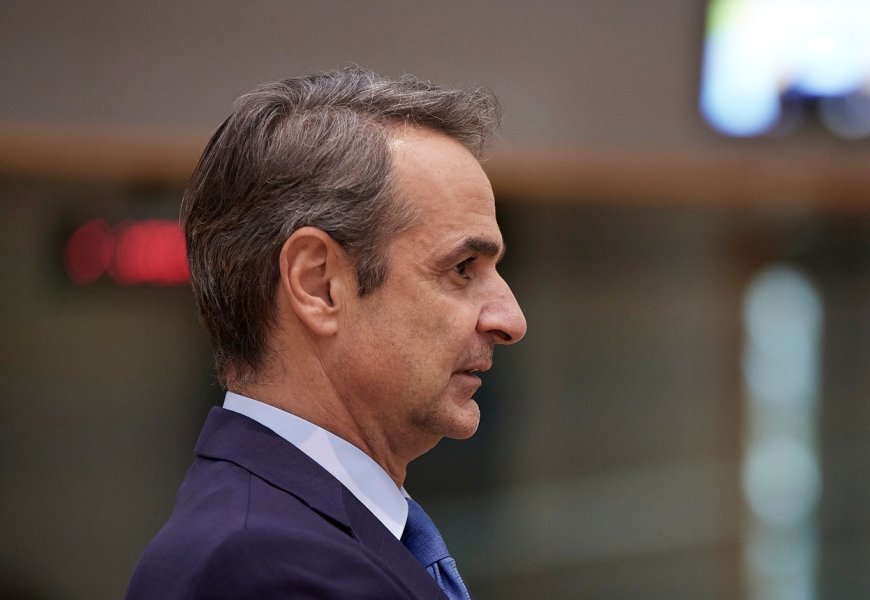Ο Τσίπρας αναζητά ρόλο, ο Μητσοτάκης θέτει το δίλημμα