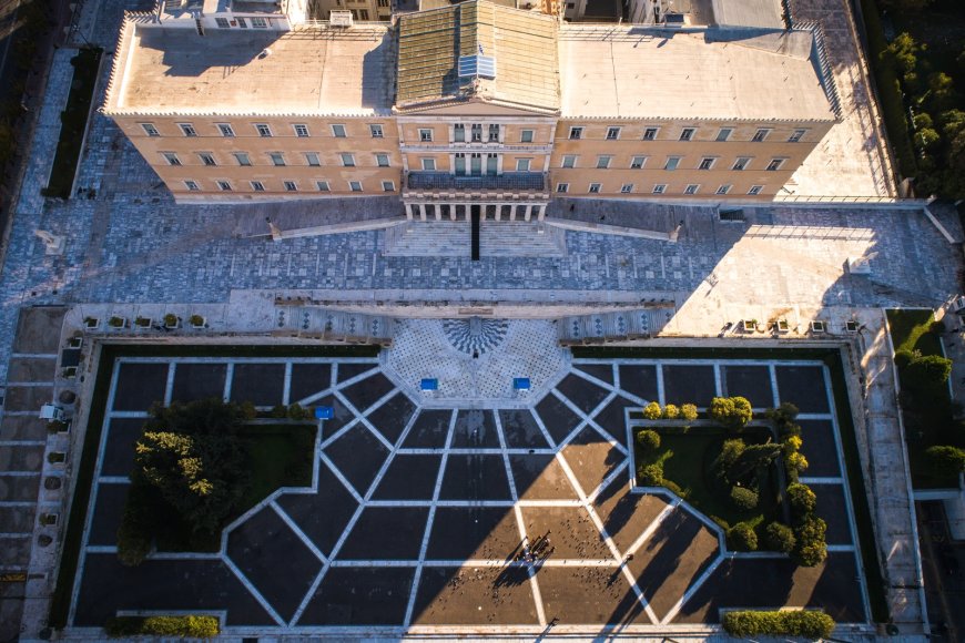Ο Άγνωστος Στρατιώτης ξαναβρίσκει τη φωνή του