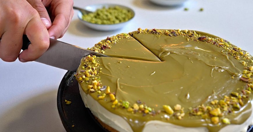 Αυτό το cheesecake με φιστίκι Αιγίνης είναι το πιο εύκολο γλυκό ψυγείου που θα φτιάξεις!!!