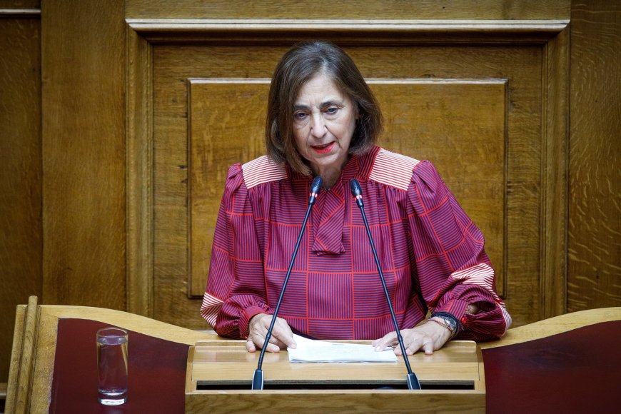 Λιποθυμία στη Βουλή: Αναστάτωση με τη Μαρία Αθανασίου