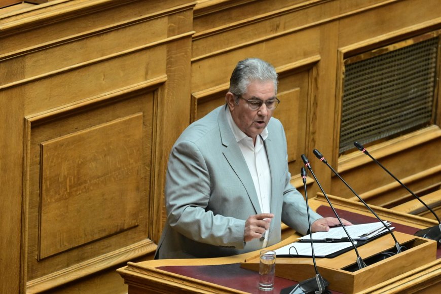 Μητσοτάκης σε Κουτσούμπα: Σας έδωσα τη σειρά μου να μιλήσετε, θα σταματήσετε το «αυτοί είστε;»