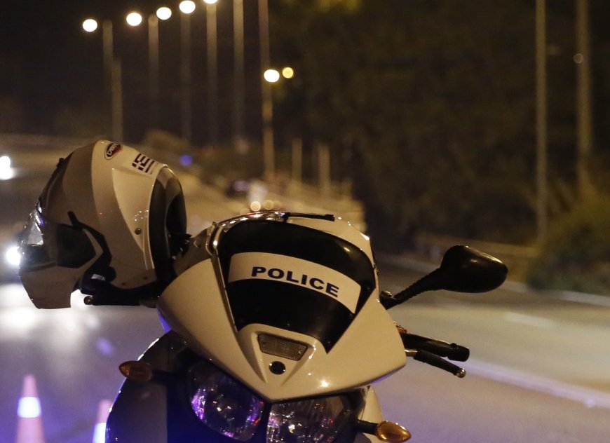Συνελήφθη μετά από μήνες δράσης ο κουκουλοφόρος που προχωρούσε σε διαρρήξεις καταστημάτων στο Κολωνάκι