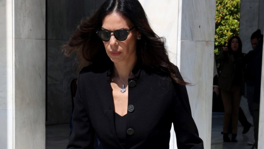 Εύη Βατίδου: Καταδικάστηκε ο οδηγός που προκάλεσε φθορές στο αυτοκίνητό της