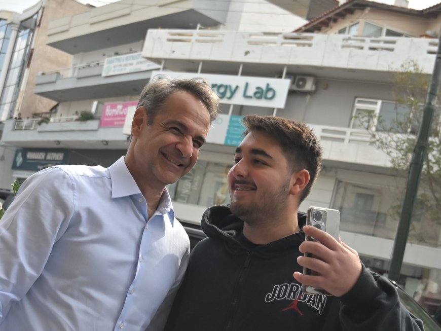 Μητσοτάκης από τα Μελίσσια: Προσπαθούμε κάθε μέρα για μέτρα στήριξης των νοικοκυριών στο μεγάλο πρόβλημα της ακρίβειας
