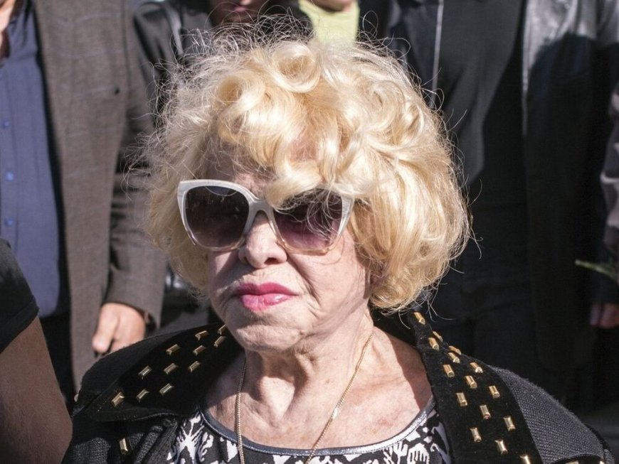 Καίτη Γκρέυ: Μένει εκτός διαθήκης ο γιος της; Τι αποκάλυψε η δικηγόρος του