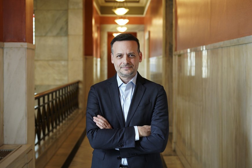 Δούκας: «Το Μνημείο του Άγνωστου Στρατιώτη πρέπει να είναι ανοιχτό στον λαό»