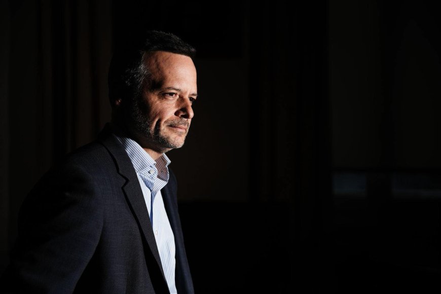 Δούκας για Ανδρουλάκη: Δεν ροκανίζω την καρέκλα του