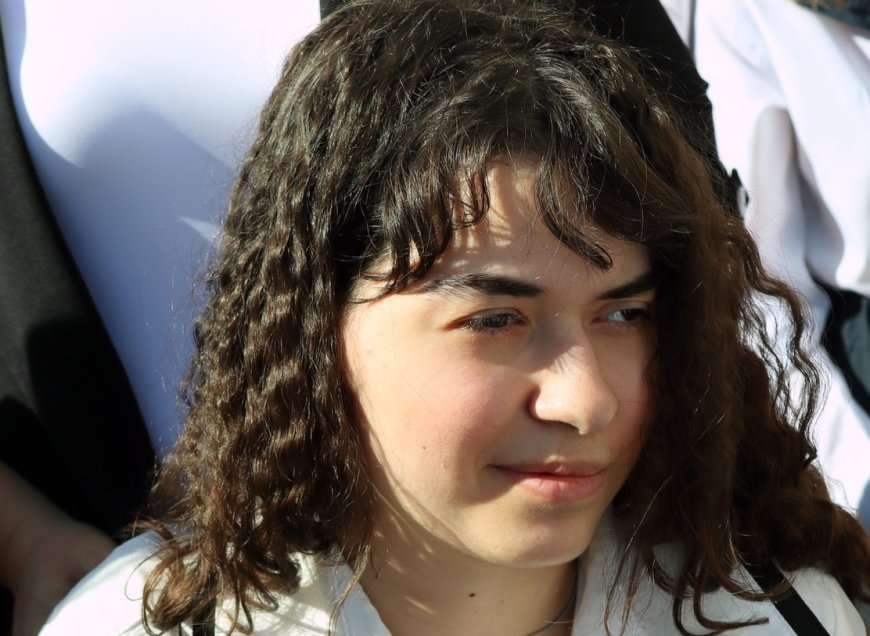 28 Οκτωβρίου 2025: Η πρώτη παρέλαση της Αλεξίας μετά τον τραυματισμό της από αδέσποτη σφαίρα