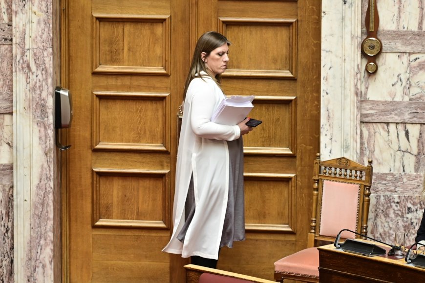 Κανέλλη – Κωνσταντοπούλου: «Έβαζες πλάτη στον Κασιδιάρη» – «Έχεις βίλα στην Εκάλη»