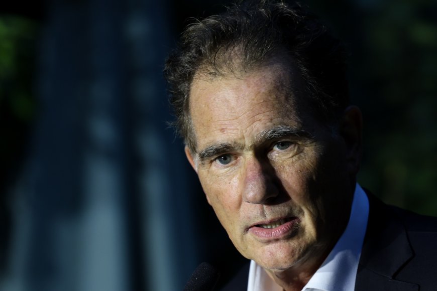 Ακροδεξιά Οργάνωση στη στρατιωτική παρέλαση της Θεσσαλονίκης; Η καταγγελία Παπανδρέου