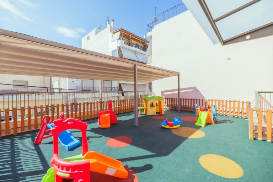 Μώραλης: «Παραδίδουμε στα παιδιά του Πειραιά έναν ασφαλή και σύγχρονο βρεφονηπιακό σταθμό»