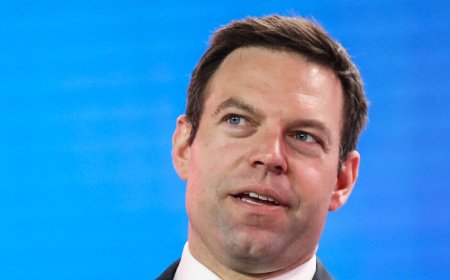 Κασσελάκης για Μπέο: Εξαπέλυσε τον ομοφοβικό οχετό του, δεν μας απασχολεί τι κάνει στην τουαλέτα του