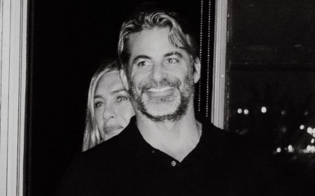 Τζένιφερ Άνιστον: Επισημοποίησε με μία φωτογραφία τη σχέση με τον νέο της σύντροφο