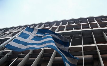 Δίκη Καμπανού: Αναβολή για το 2026 – Επεισόδια έξω από το Δικαστικό Μέγαρο